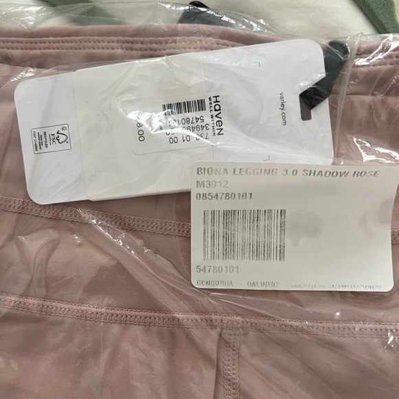 2 FOR 1 Varley Biona Leggings NWT plus one gently used BONUS! - Picture 2 of 7